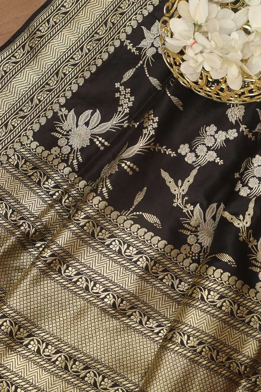 Exquisite Black Banarasi Handloom Pure Katan Silk Dupatta