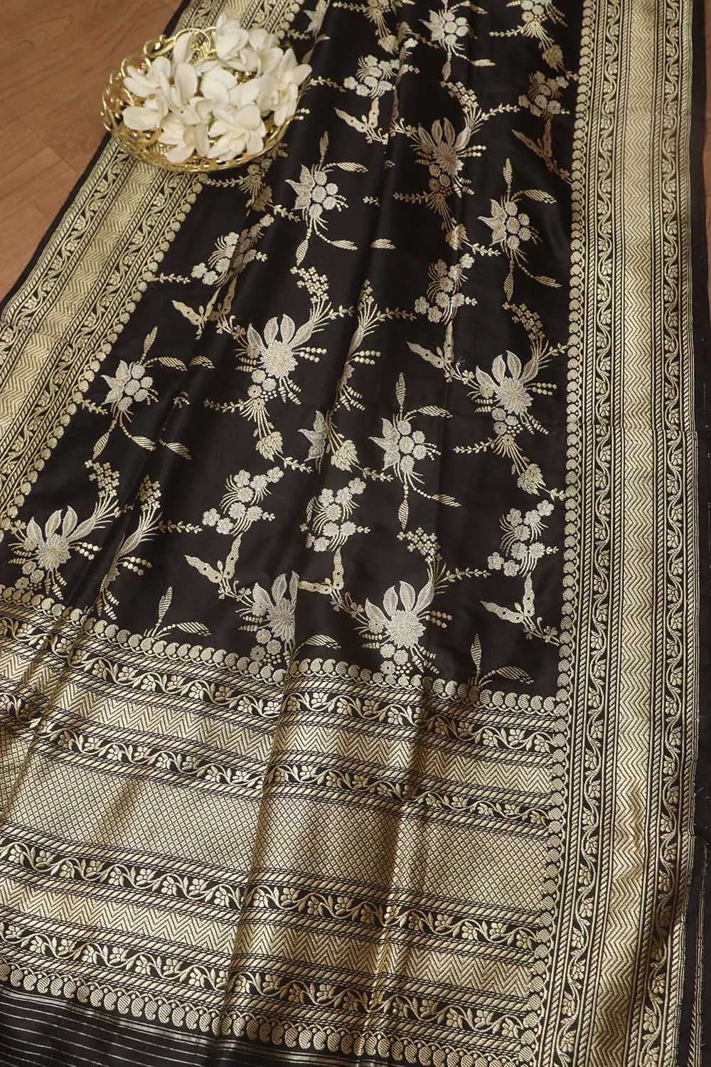 Exquisite Black Banarasi Handloom Pure Katan Silk Dupatta