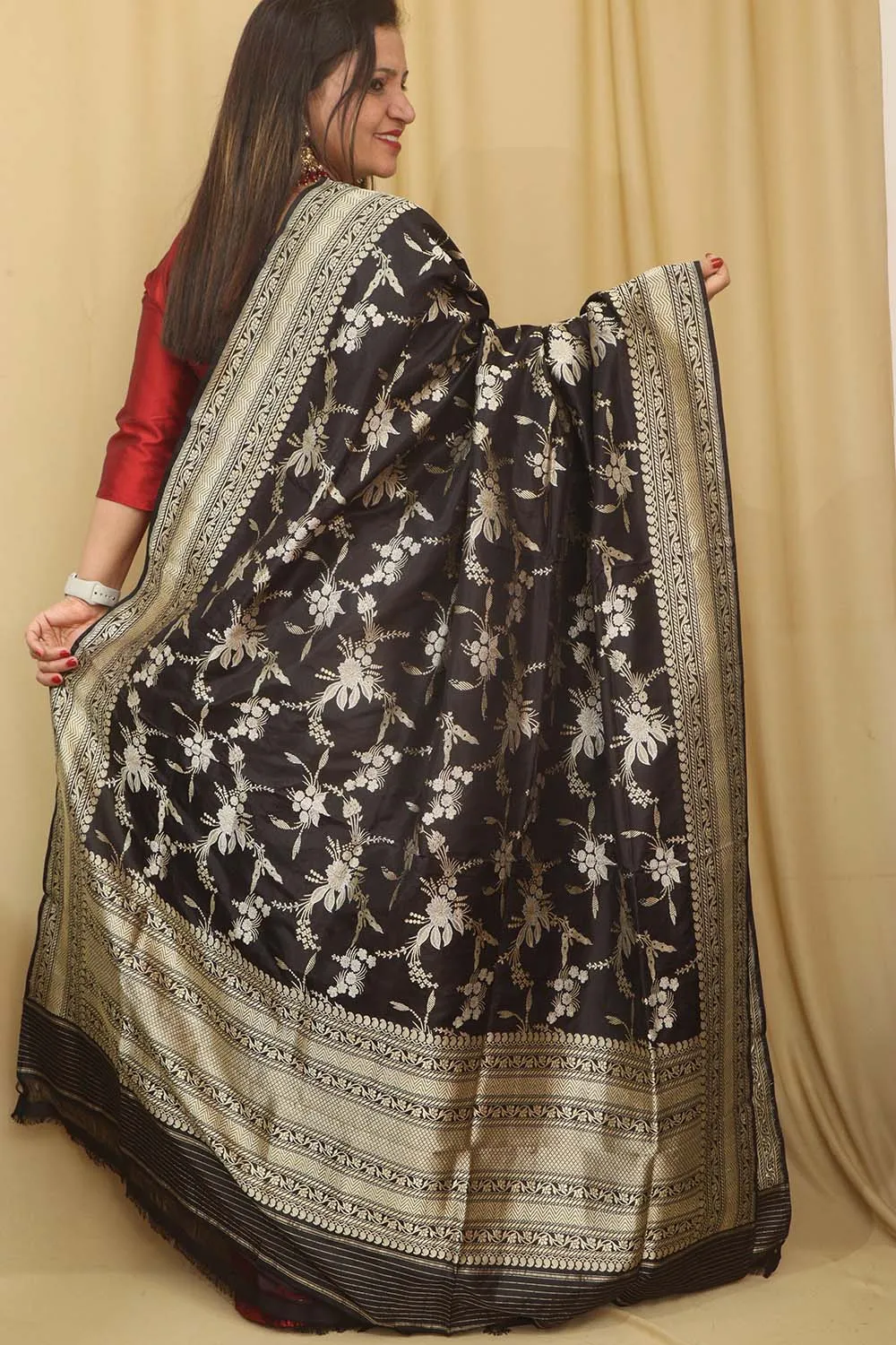 Exquisite Black Banarasi Handloom Pure Katan Silk Dupatta