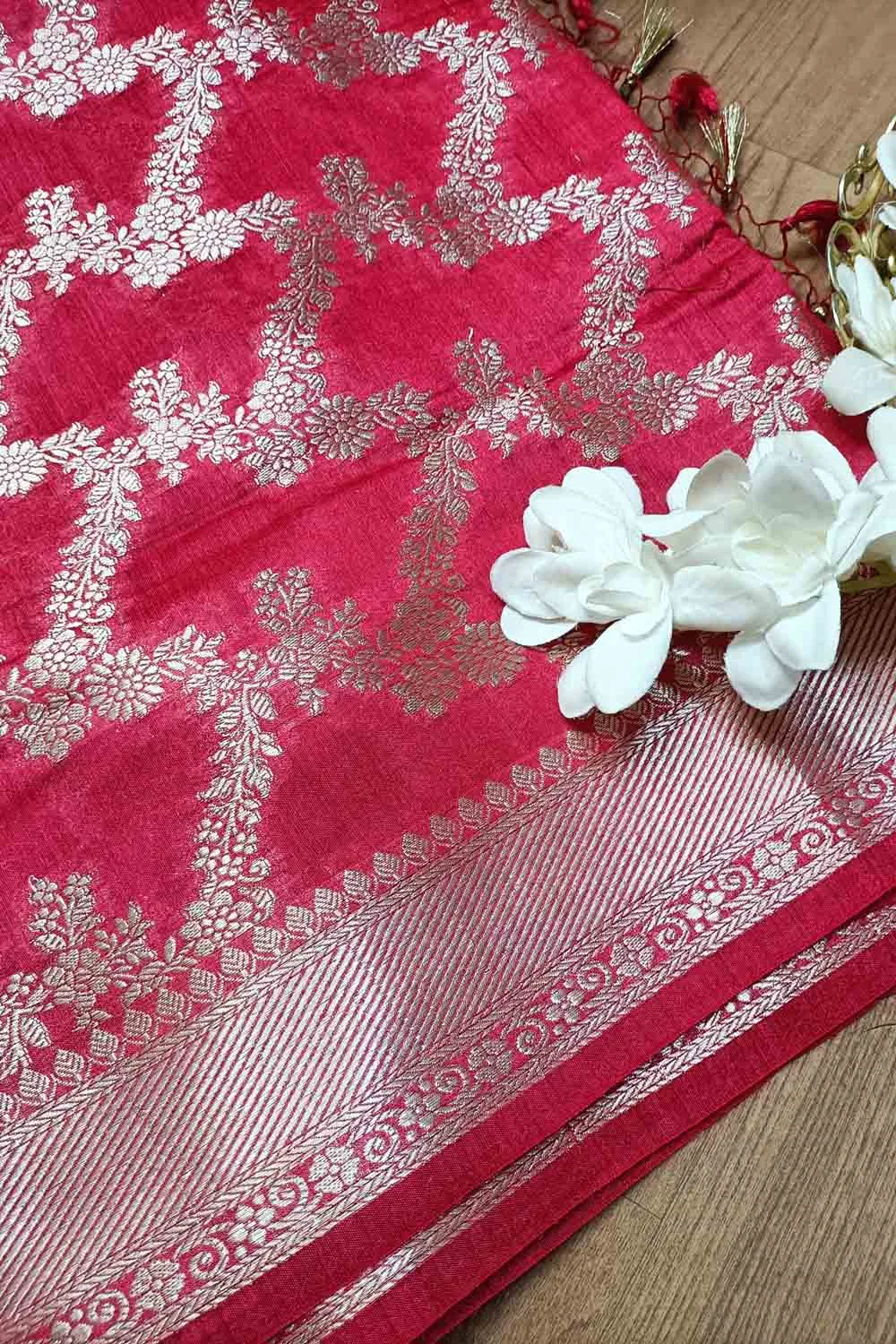 Exquisite Red Banarasi Moonga Silk Saree