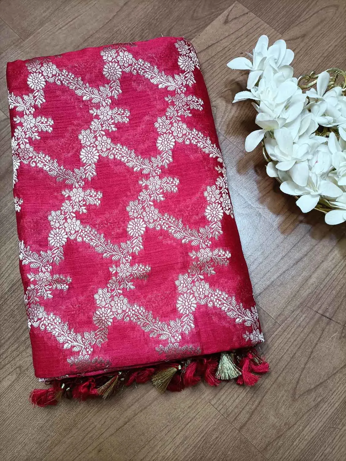 Exquisite Red Banarasi Moonga Silk Saree