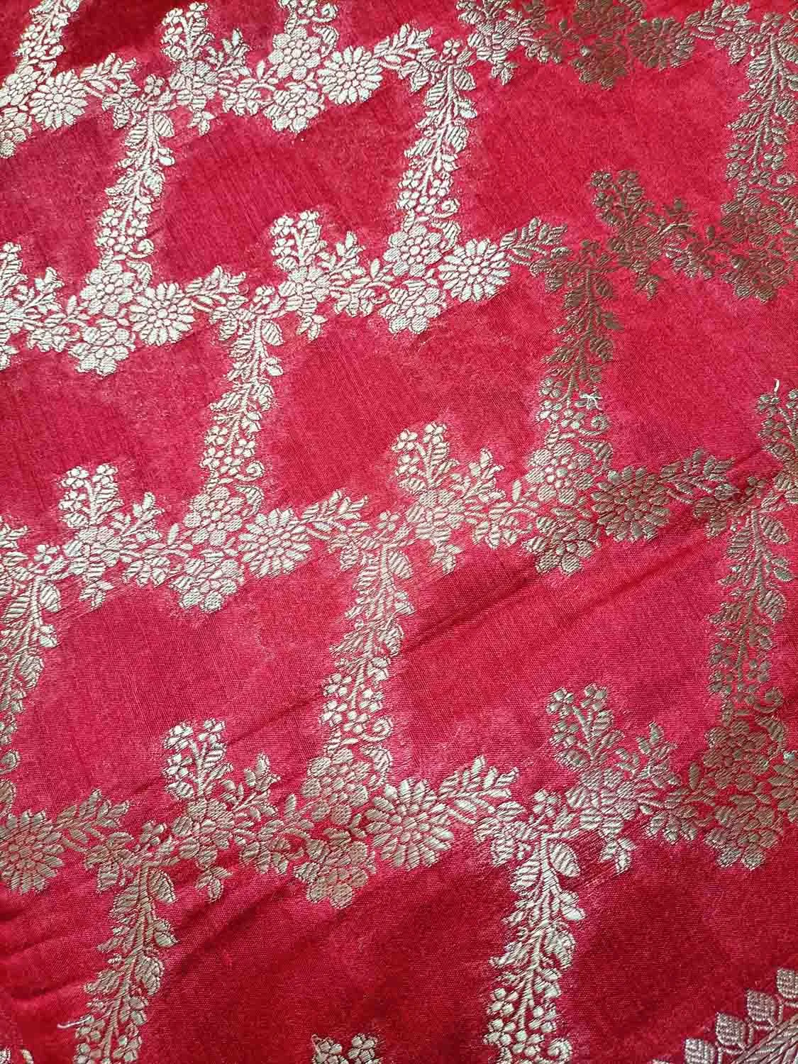 Exquisite Red Banarasi Moonga Silk Saree