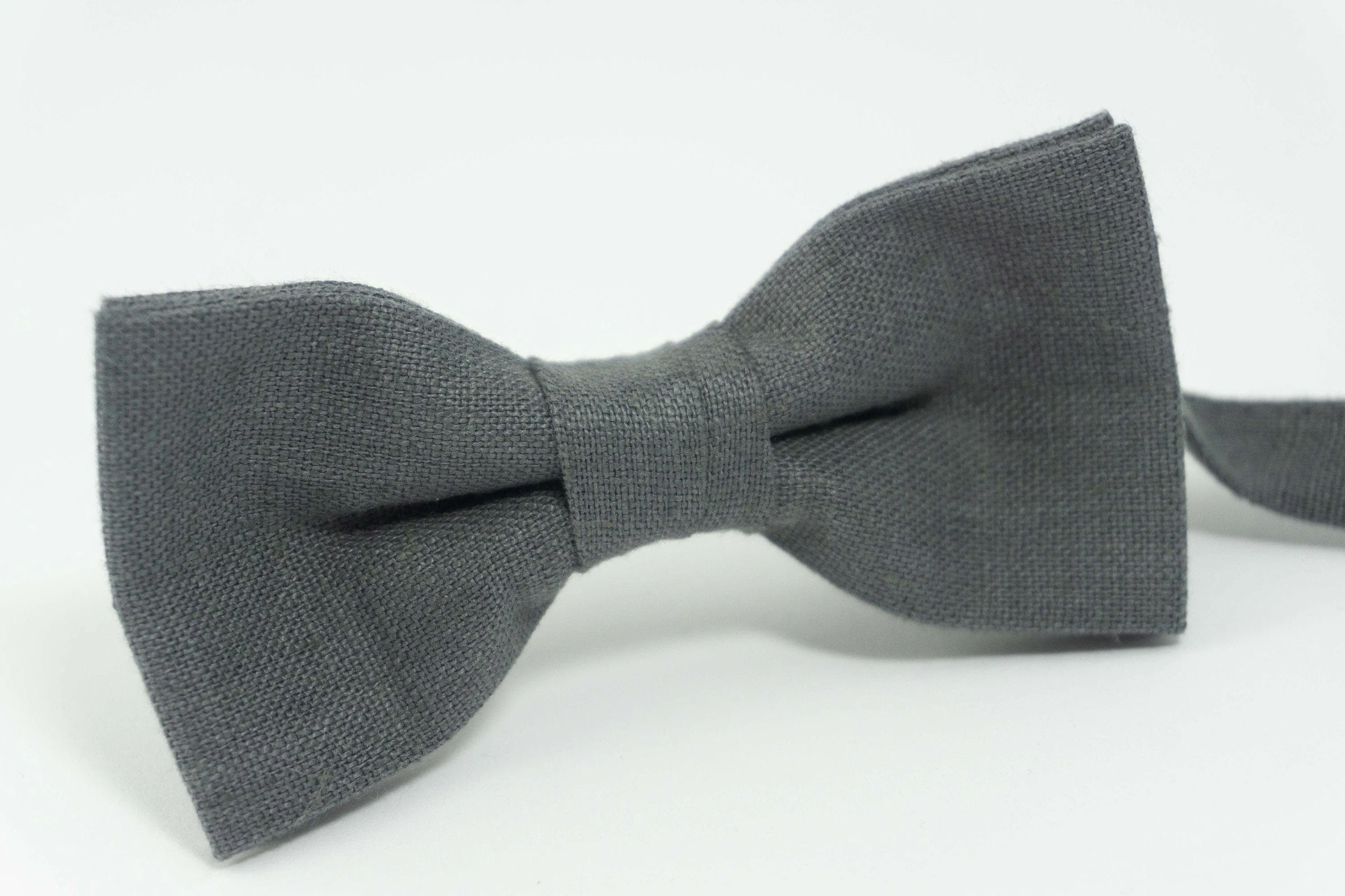 Gray wedding bow tie | dark gray pre-tied bow tie