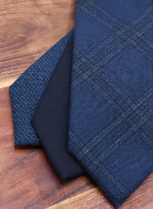 Men's Italian Wool Tie in Navy Tartan