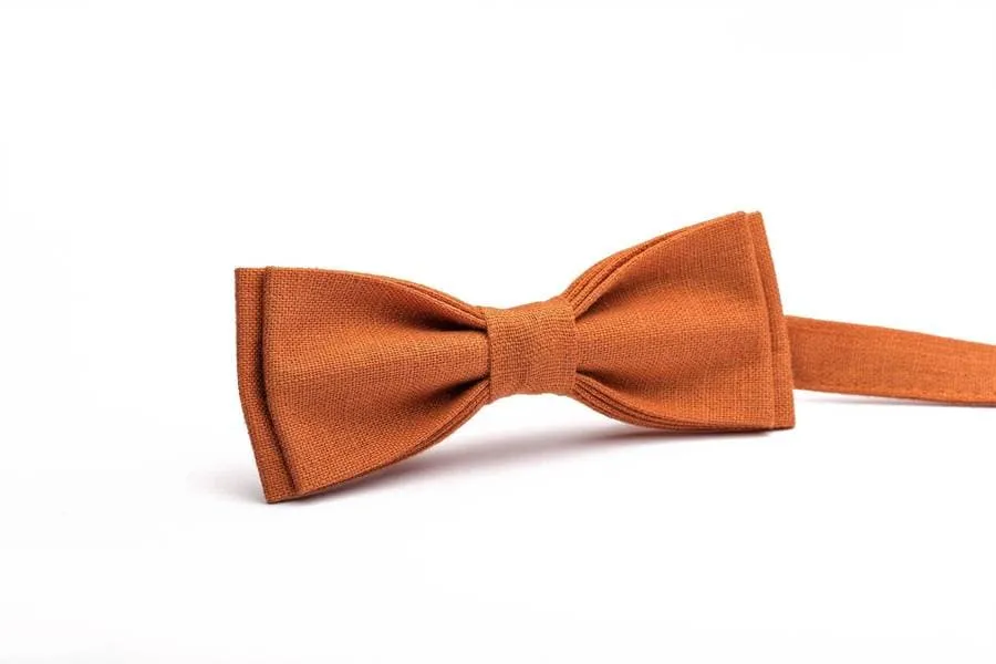 Men's Pre-Tied Burnt Orange Bow Tie - Stylish Accessory for Grooms