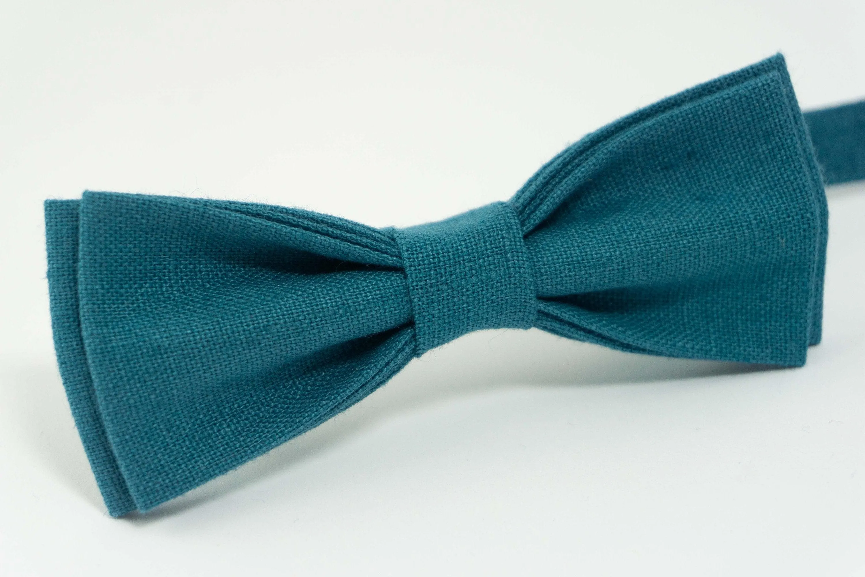 Oasis-Colored Wedding Bow Tie - A Refreshing Accessory for Men