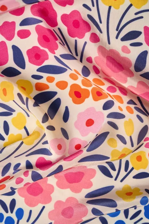 Radiant Multicolor Ditsy Floral Pattern Printed Natural Crepe Silk Fabric