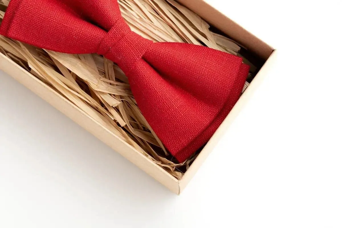 Red Pre-Tied Eco-Friendly Linen Bow Tie - Perfect for Weddings & Various Tie Sizes